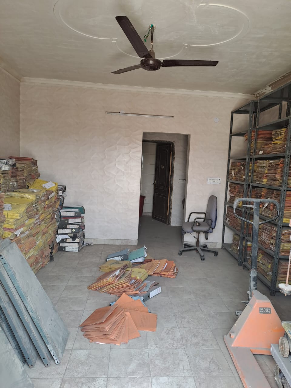 Main Road Property 300yard (1 Open Hall) For Sale In Naraina Vihar