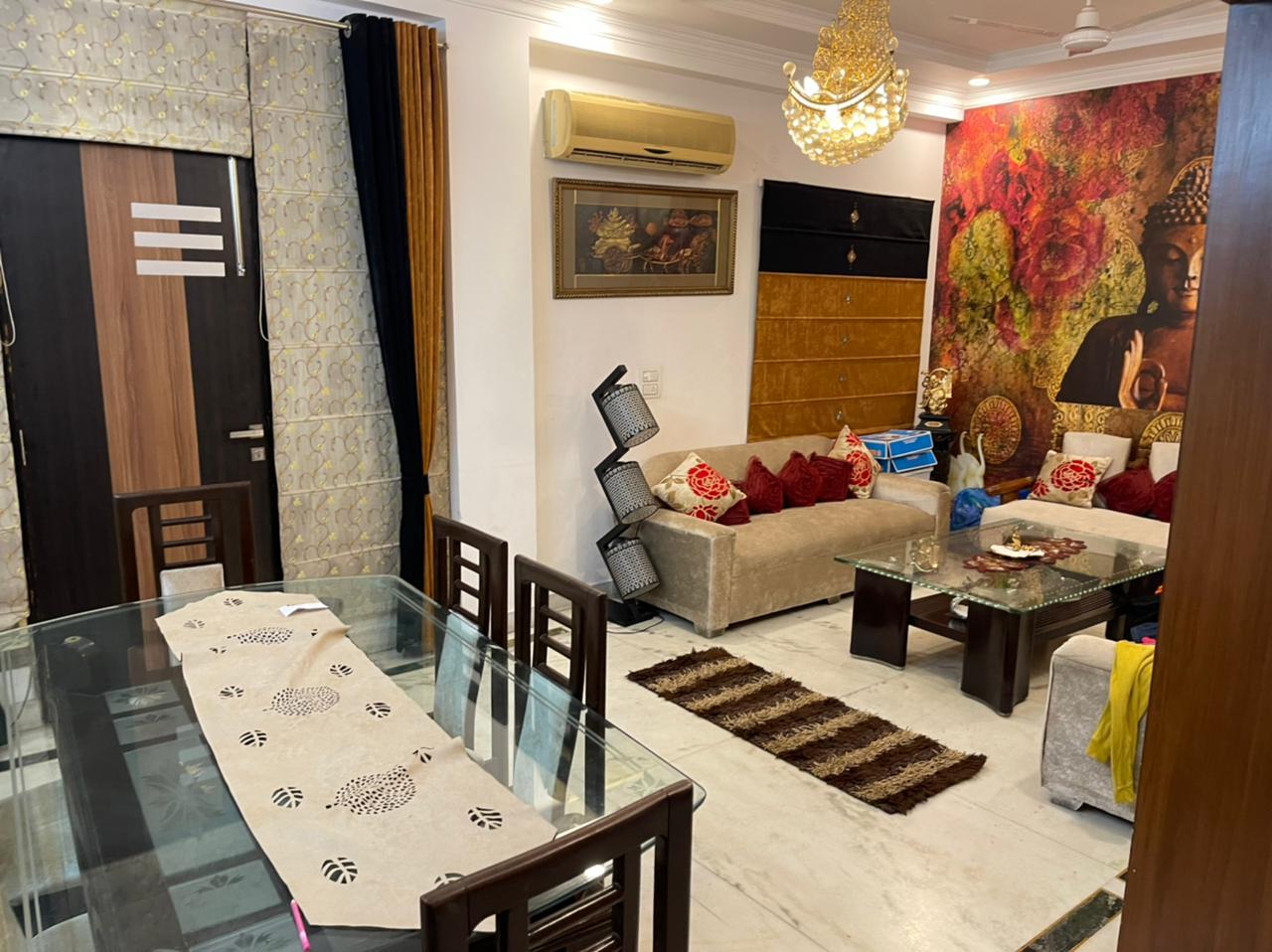 Residential Property 220yard 3BHK Floor For Sale and In Naraina Vihar