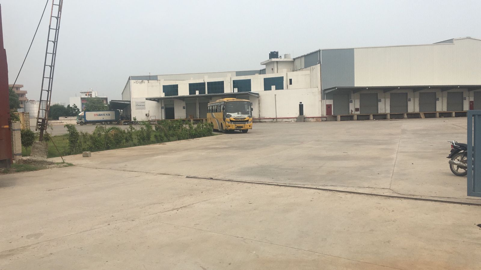 115000 sqft Warehouse Space for Rent in Bilaspur-Pataudi Chowk (NH-48)