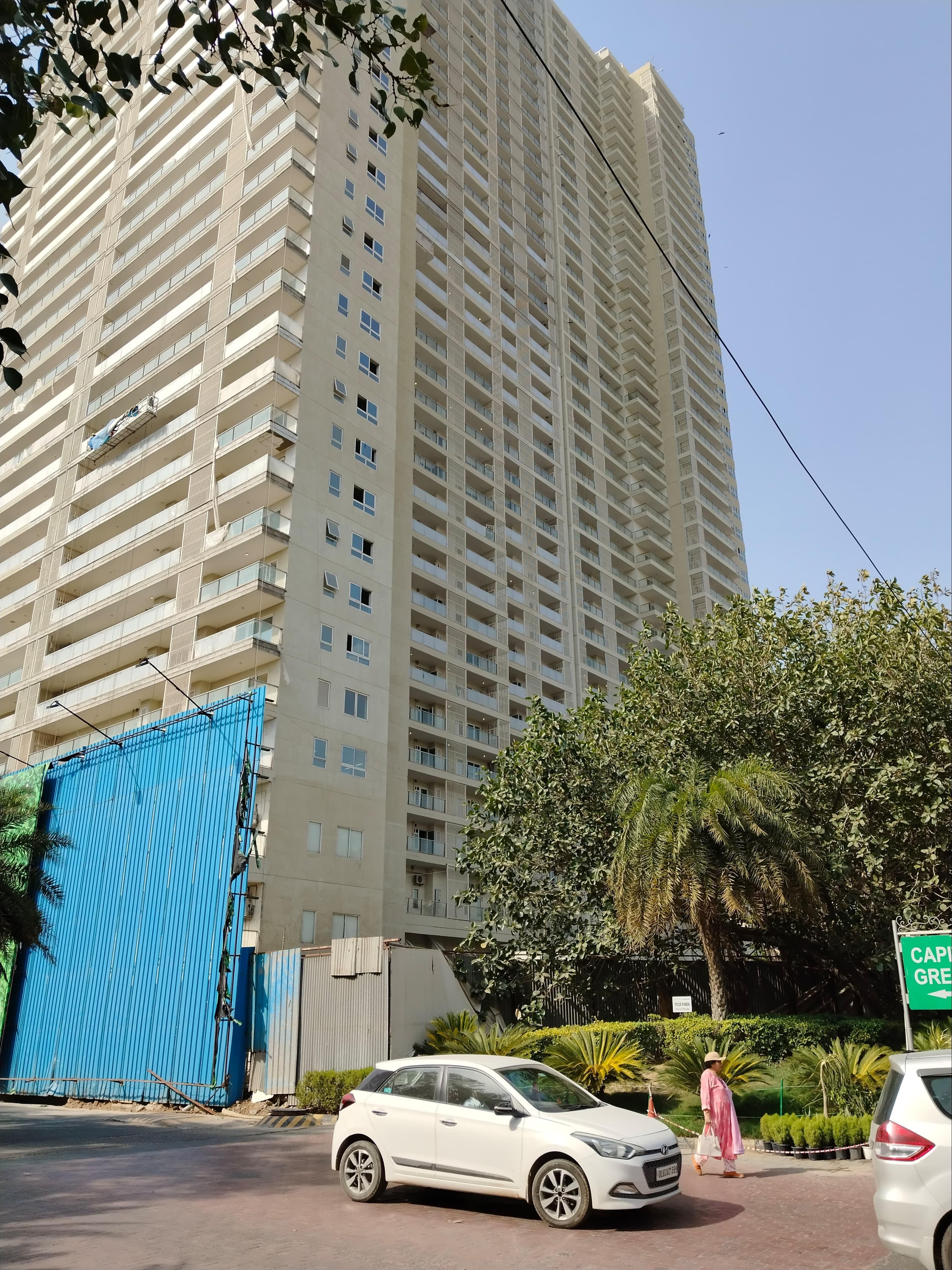 4 BHK DLF ONE MIDTOWN FOR SALE, SHIVAJI MARG, MOTI NAGAR