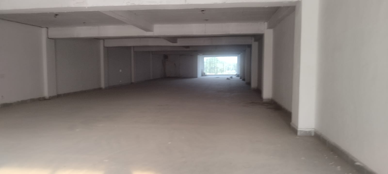 600-1200 yard Floor for Rent/Lease in Naraina Industrial Area Main Road