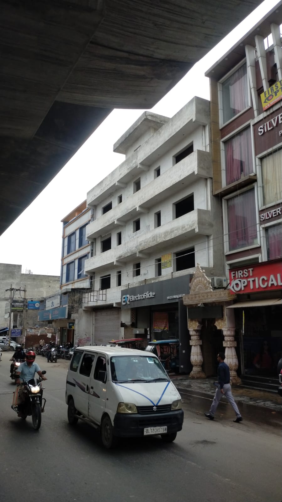 4800 sqft main Road For Rent/Lease in Uttam Nagar