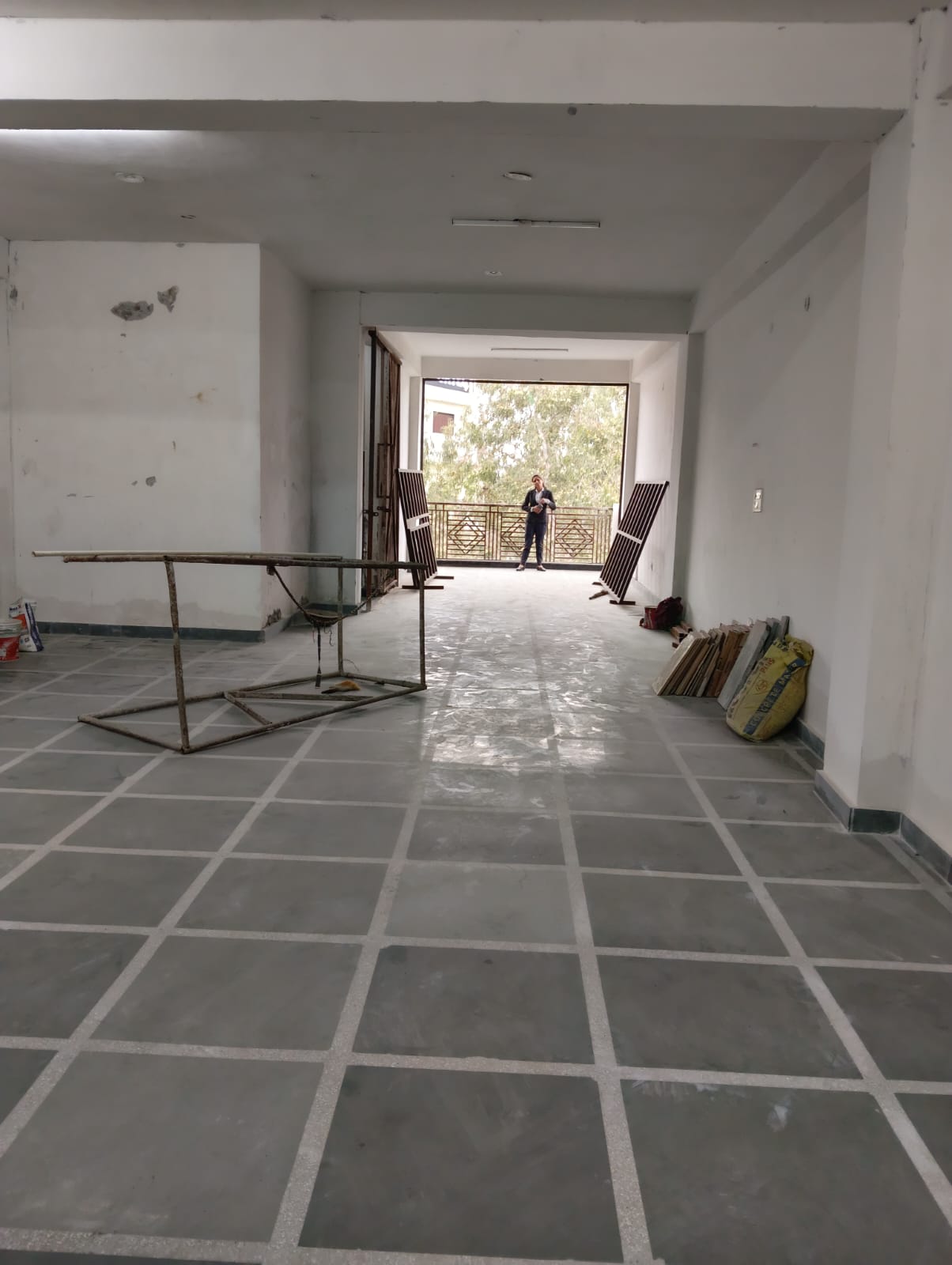 1100 SQFT INDUSTRIAL FLOOR FOR LEASE / SALE IN NARAINA