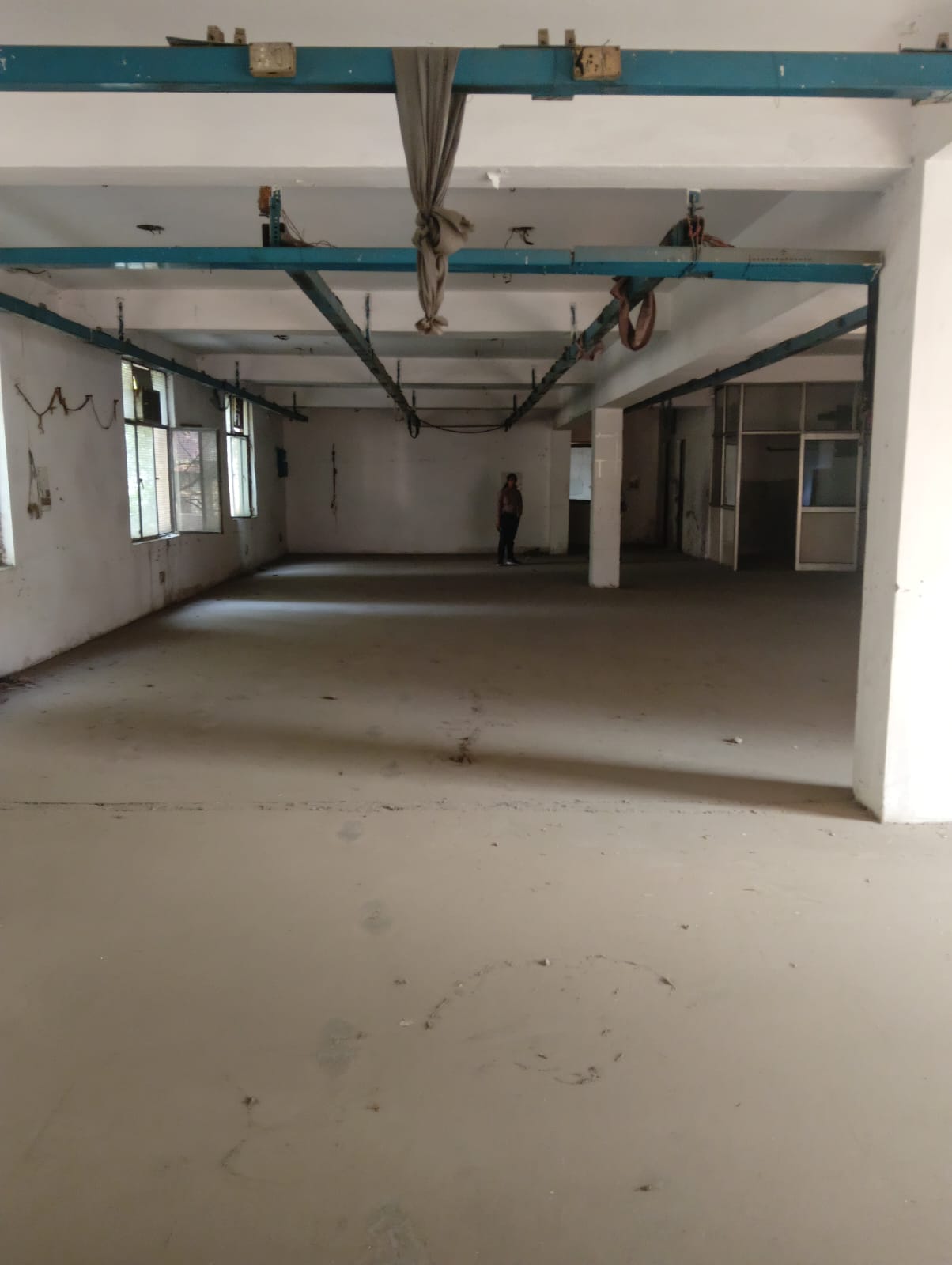 2700 SQFT INDUSTRIAL FLOOR FOR LEASE IN NARAINA