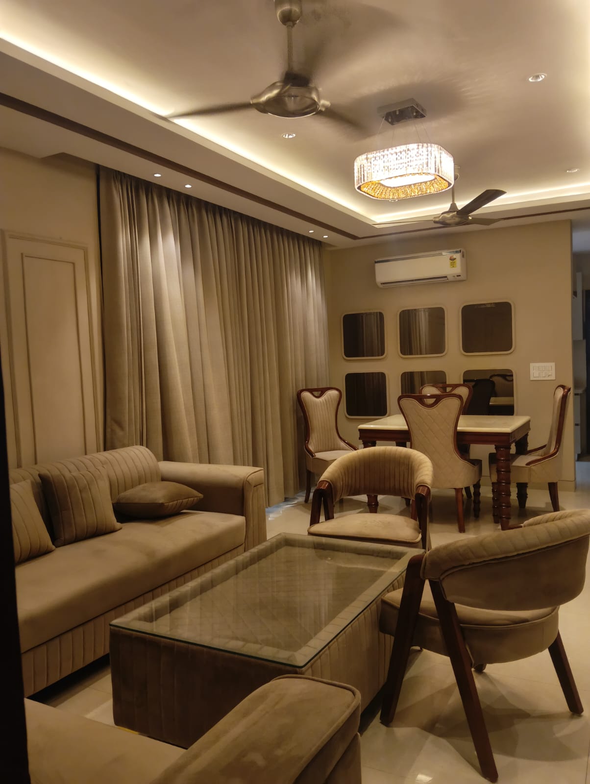200 YARD RESIDENTIAL FLOOR FOR LEASE IN NARAINA VIHAR