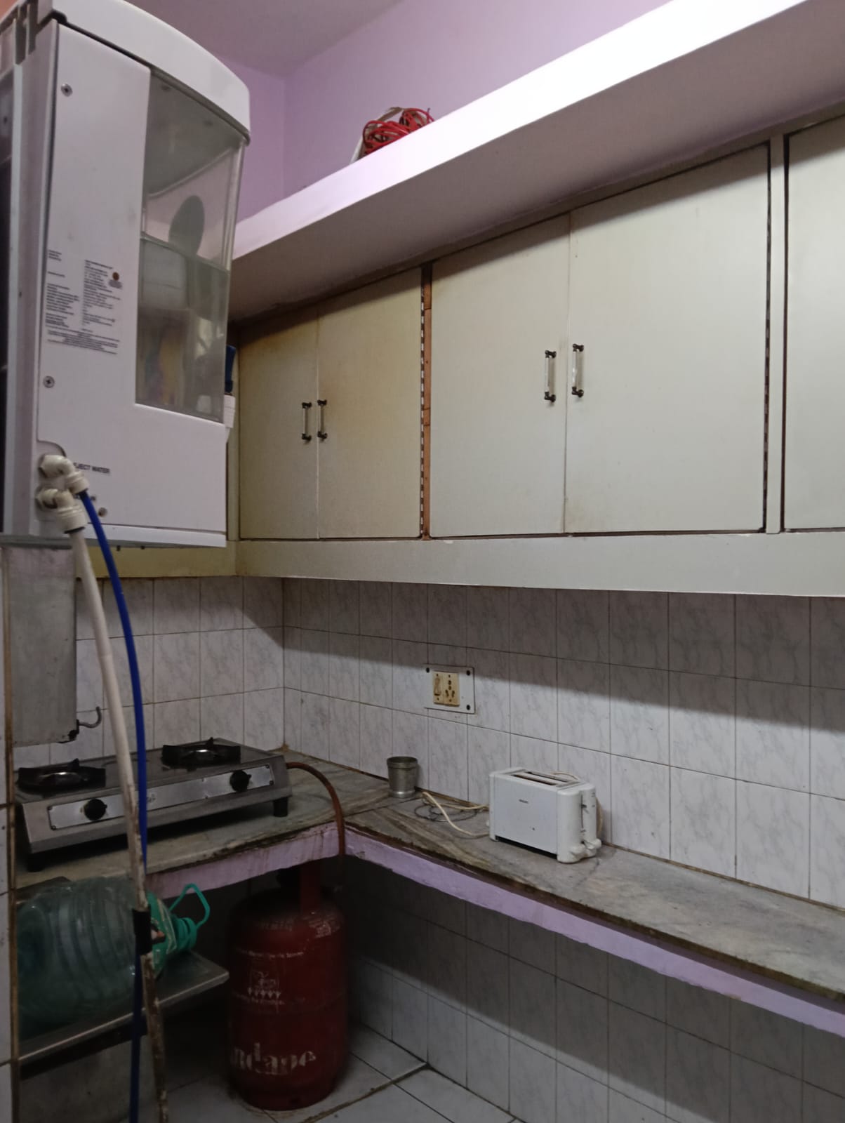 125 YARD RESIDENTIAL FLOOR FOR LEASE IN NARAINA VIHAR