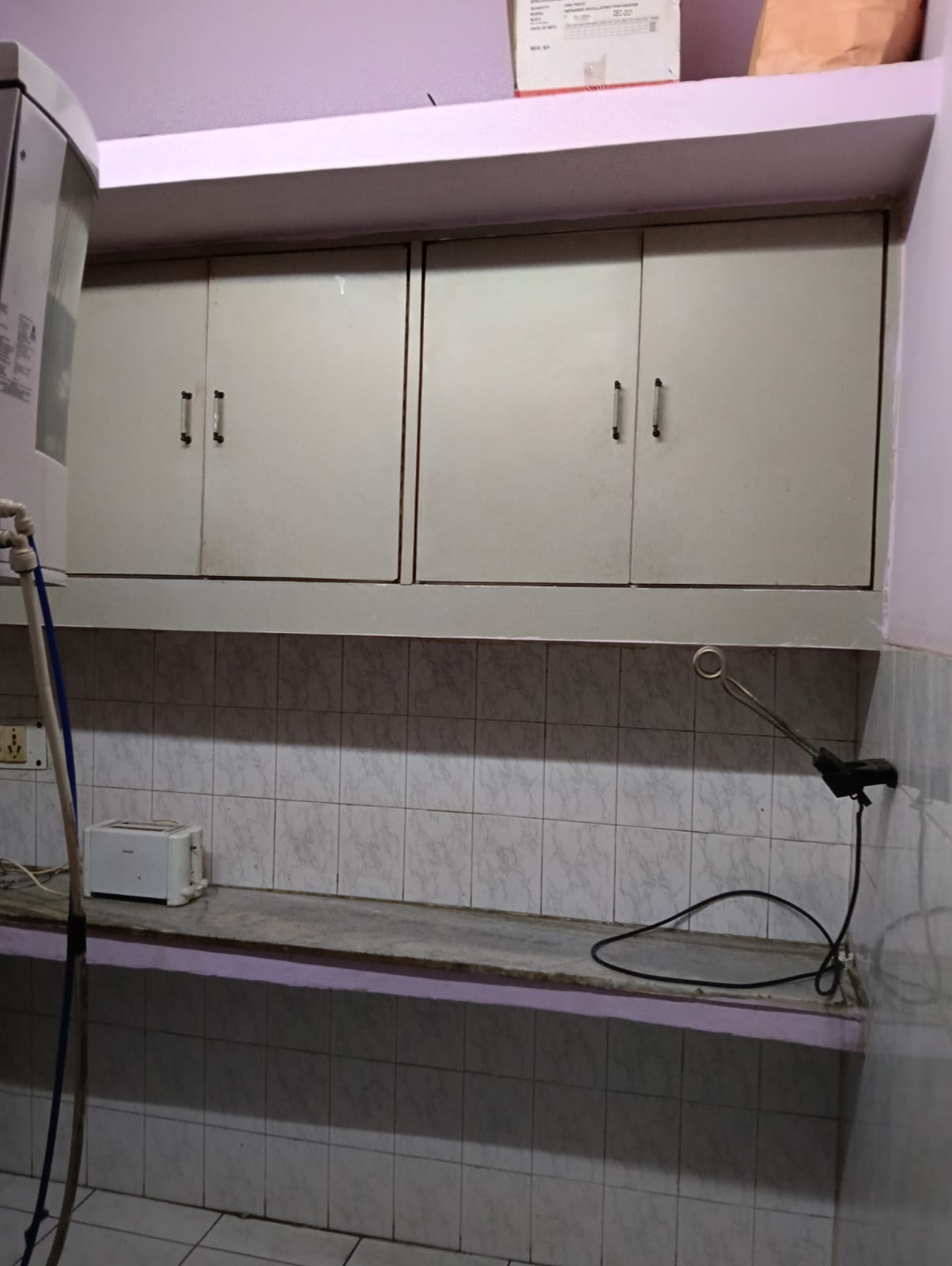 125 YARD RESIDENTIAL FLOOR FOR LEASE IN NARAINA VIHAR