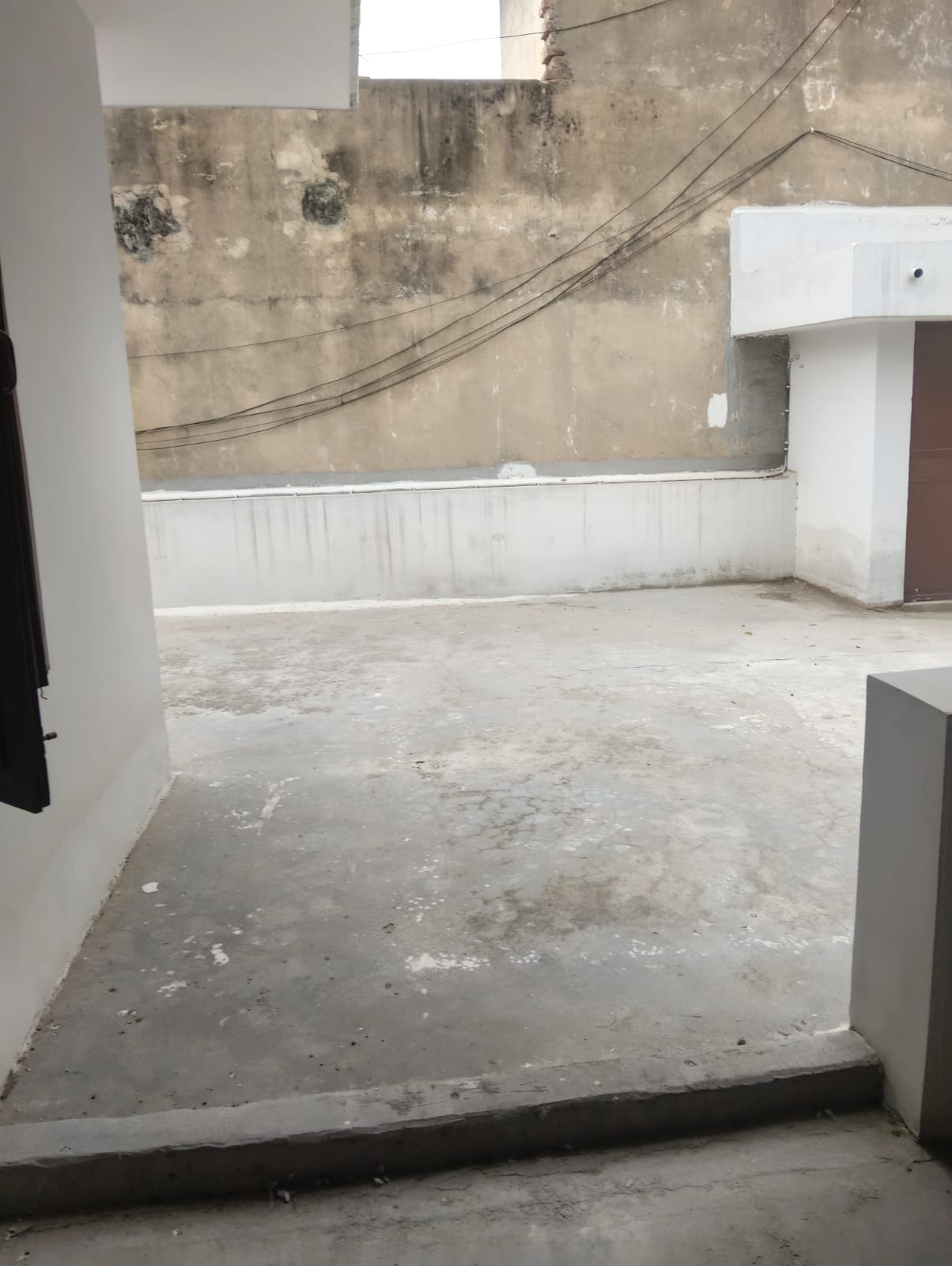 200 YARD RESIDENTIAL FLOOR FOR LEASE IN NARAINA VIHAR