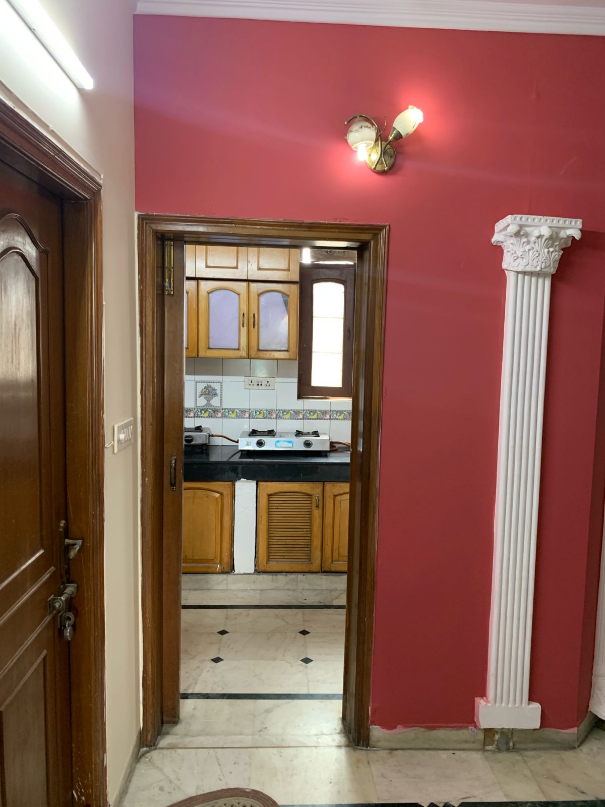 200 YARD RESIDENTIAL FLOOR FOR LEASE IN NARAINA VIHAR