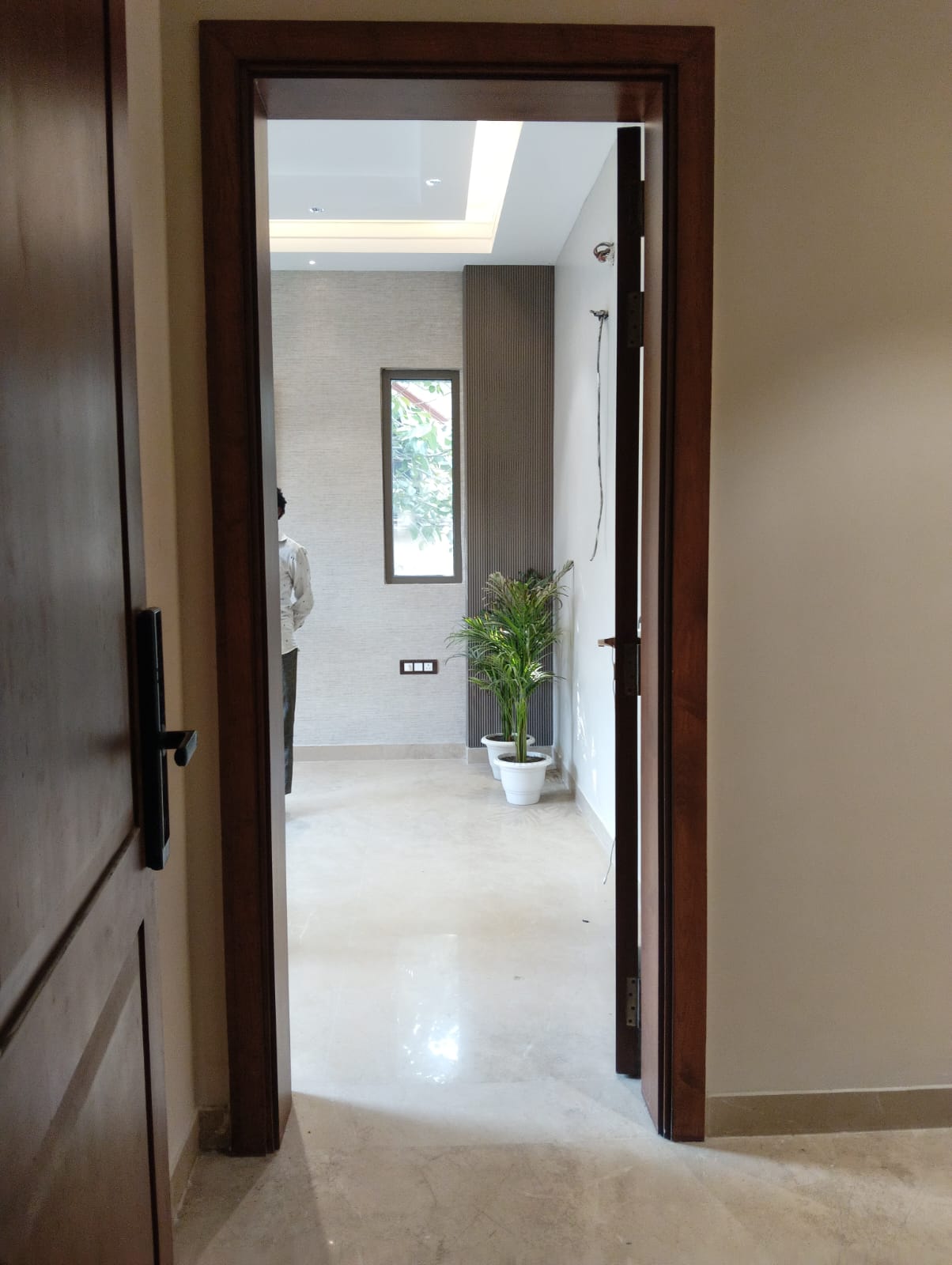 200 YARD RESIDENTIAL FLOOR FOR SALE IN KIRTI NAGAR