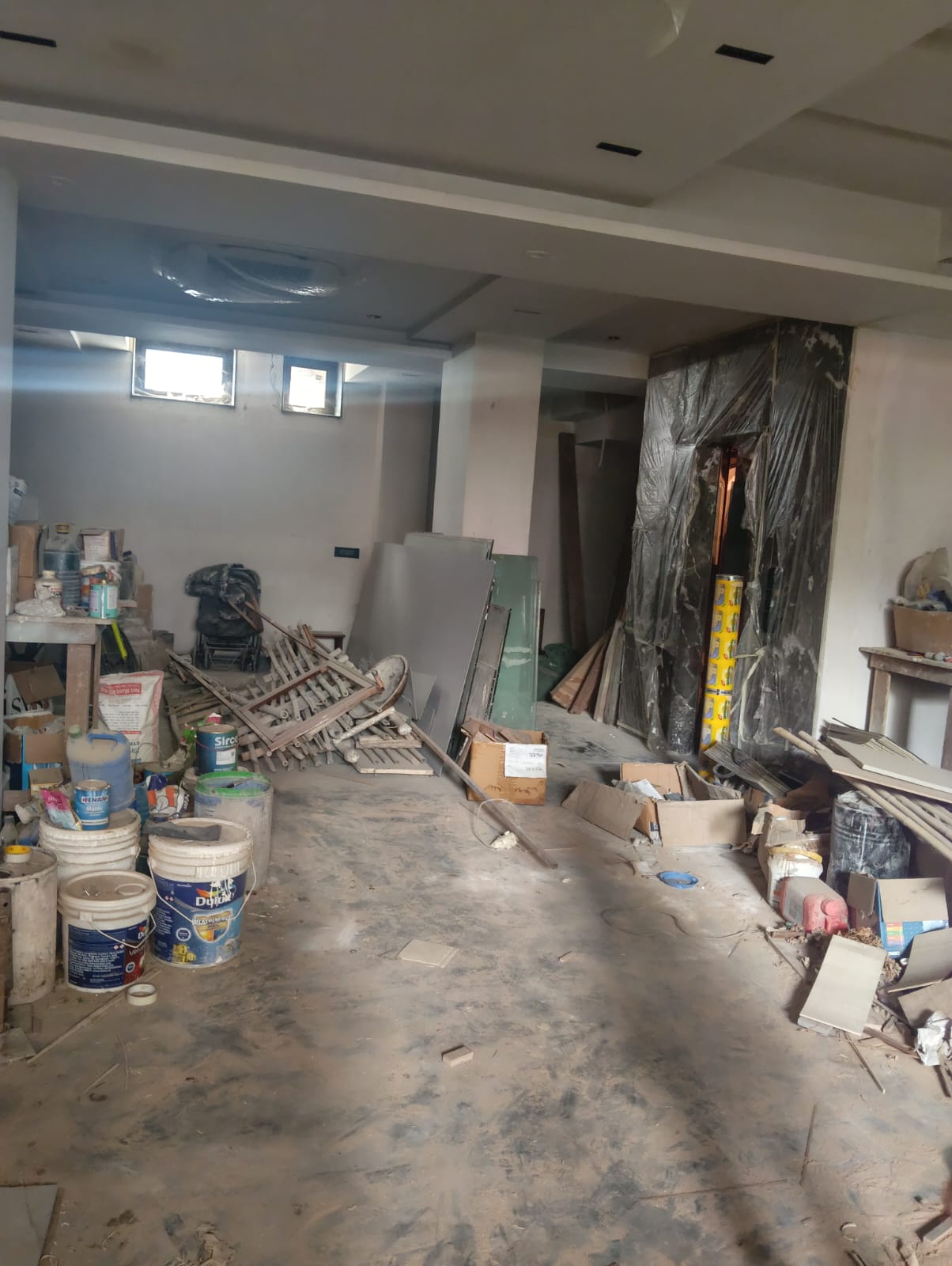 1800 SQFT COMMERCIAL FLOOR FOR LEASE IN NARAINA
