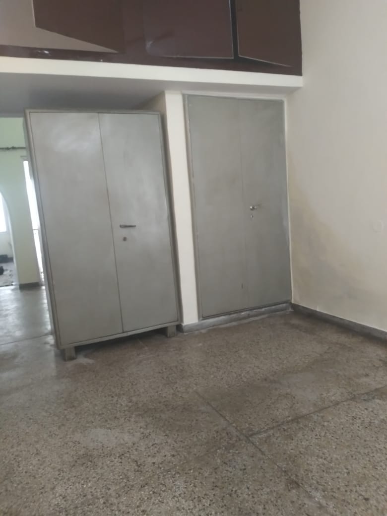 150 YARD RESIDENTIAL FLOOR FOR SALE IN NARAINA VIHAR