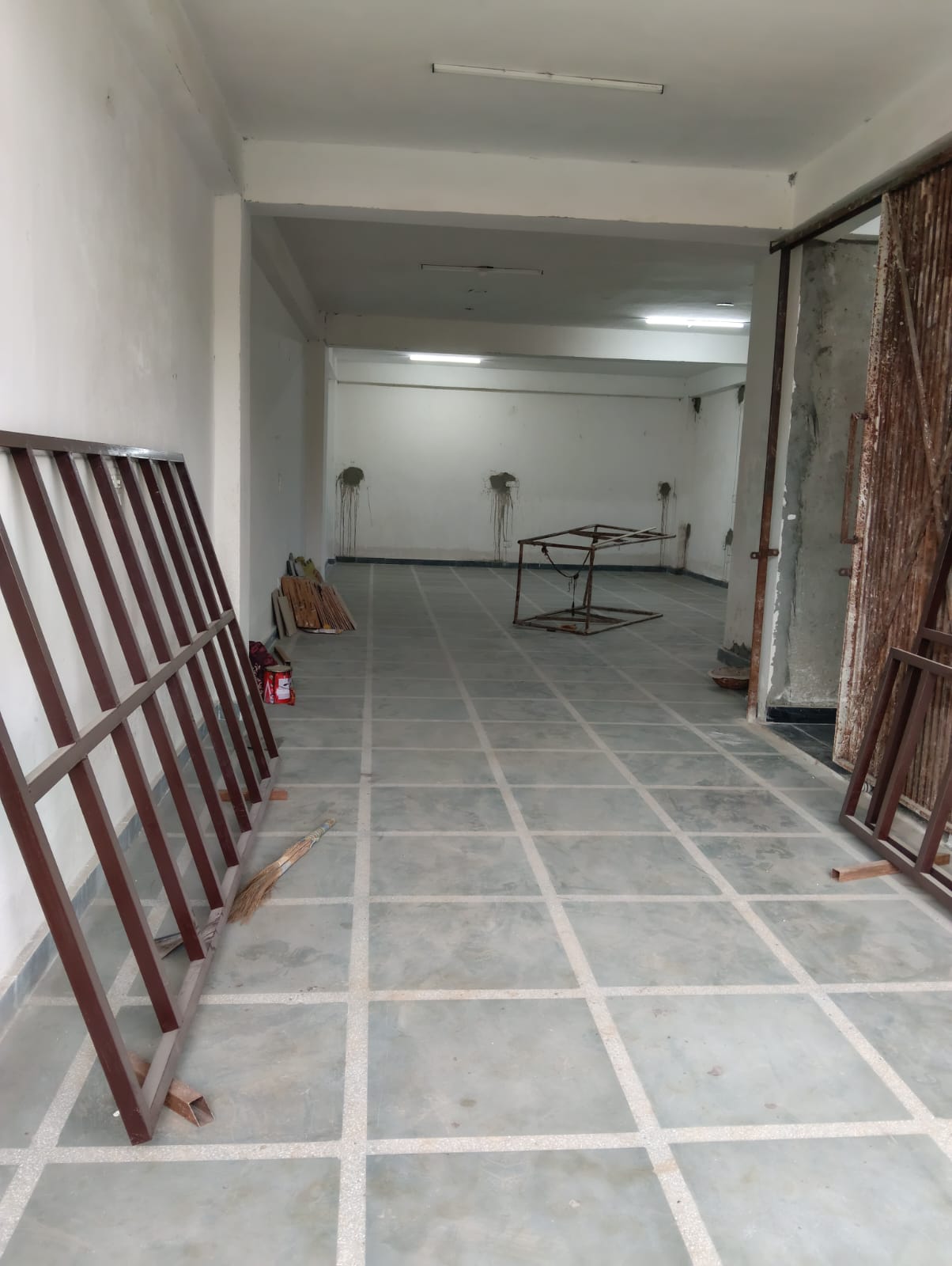 1100 SQFT INDUSTRIAL FLOOR FOR LEASE / SALE IN NARAINA