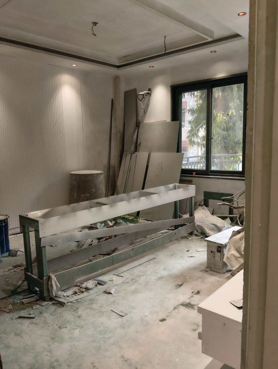 200 YARD RESIDENTIAL FLOOR FOR SALE IN NARANIA